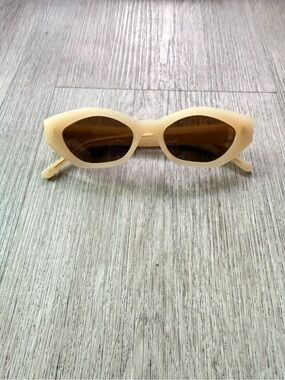 banbe cream small narrow retro modern cat eye sunglasses eyewear NEW
